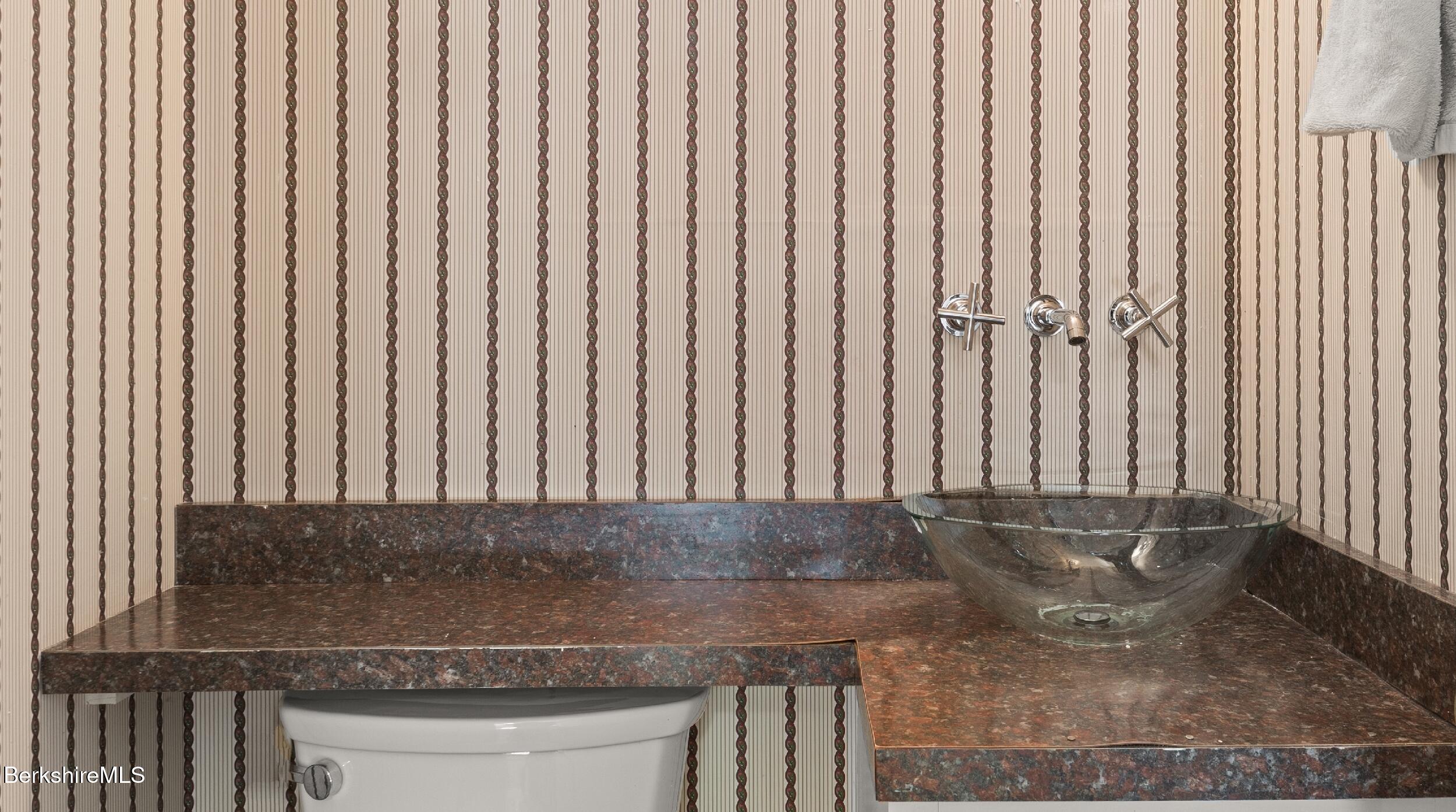 1 Colt Road, Unit 7 Pittsfield, MA 01201 - Photo 20 of 23 Half Bath