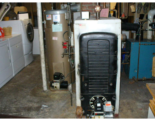 56-58 Calumet Road Holyoke, MA 01040 - Photo 12 of 17 Gallery Image 12