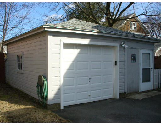 56-58 Calumet Road Holyoke, MA 01040 - Photo 16 of 17 Gallery Image 16