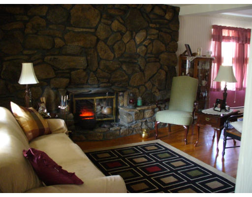 56-58 Calumet Road Holyoke, MA 01040 - Photo 2 of 17 Gallery Image 2