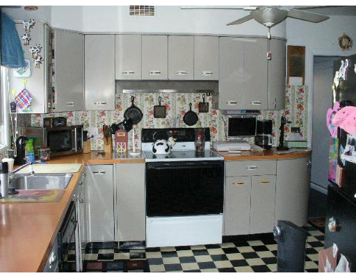 56-58 Calumet Road Holyoke, MA 01040 - Photo 7 of 17 Gallery Image 7