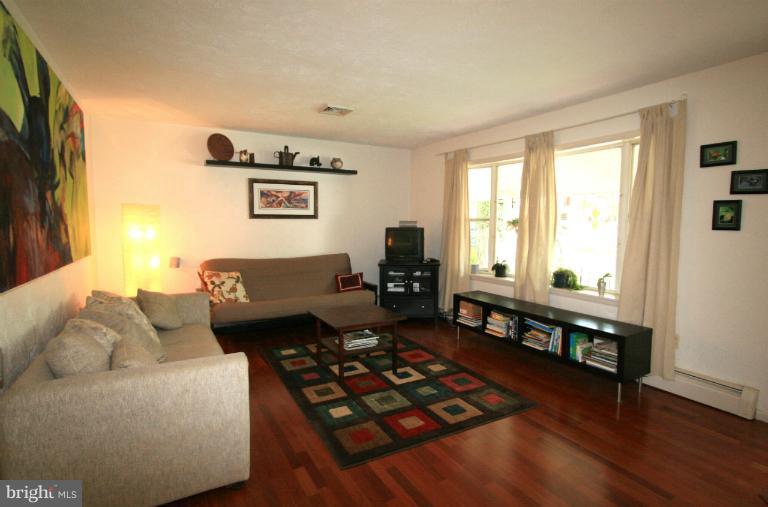 1618 Bay Ridge Road Edgewater, MD 21037 - Photo 1 of 28 Living Room