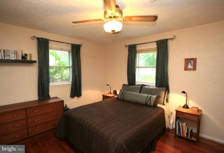 1618 Bay Ridge Road Edgewater, MD 21037 - Photo 11 of 28 Bedroom (Master)