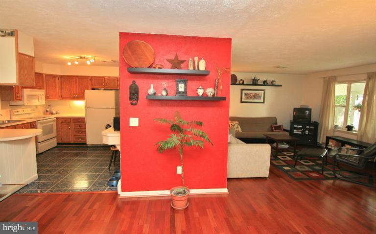 1618 Bay Ridge Road Edgewater, MD 21037 - Photo 23 of 28 Interior (General)
