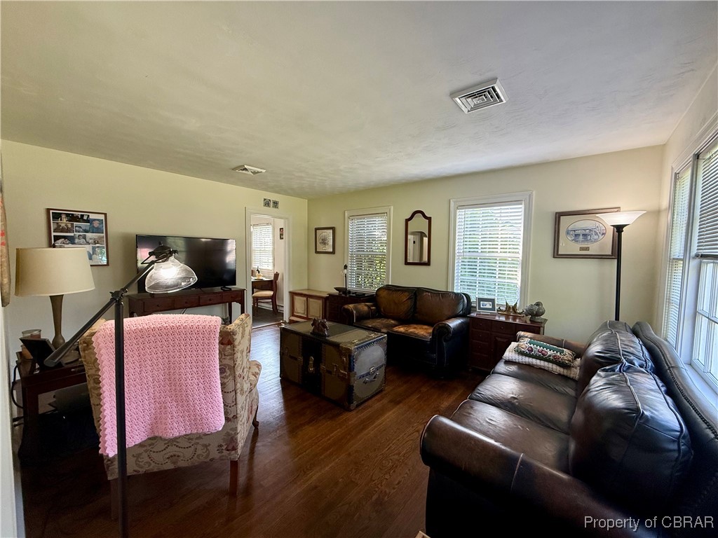 2266 Hayes Road Hayes, VA 23072 - Photo 3 of 23