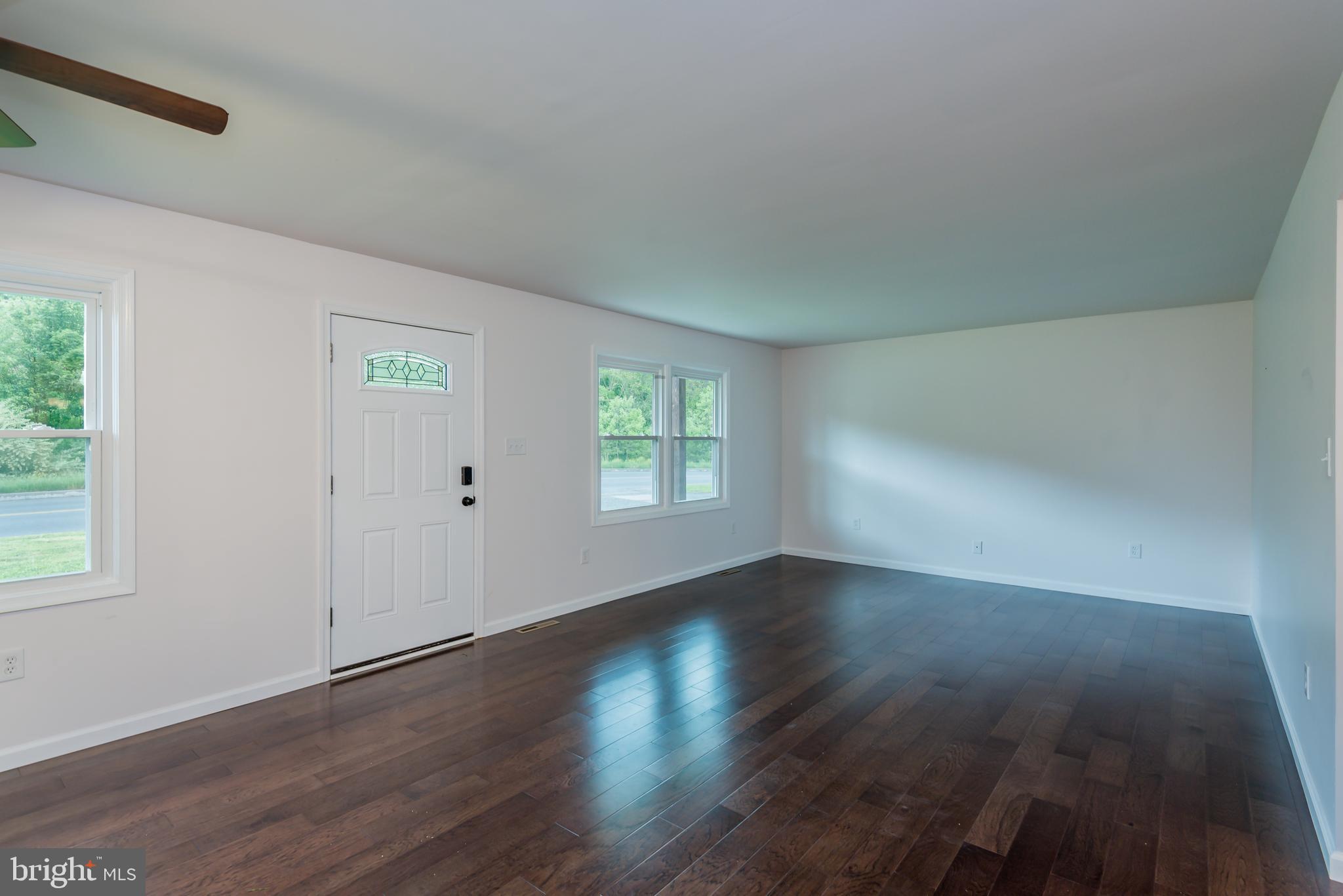 522 Pleasant View Road Hummelstown, PA 17036 - Photo 3 of 19 Gallery Image 3
