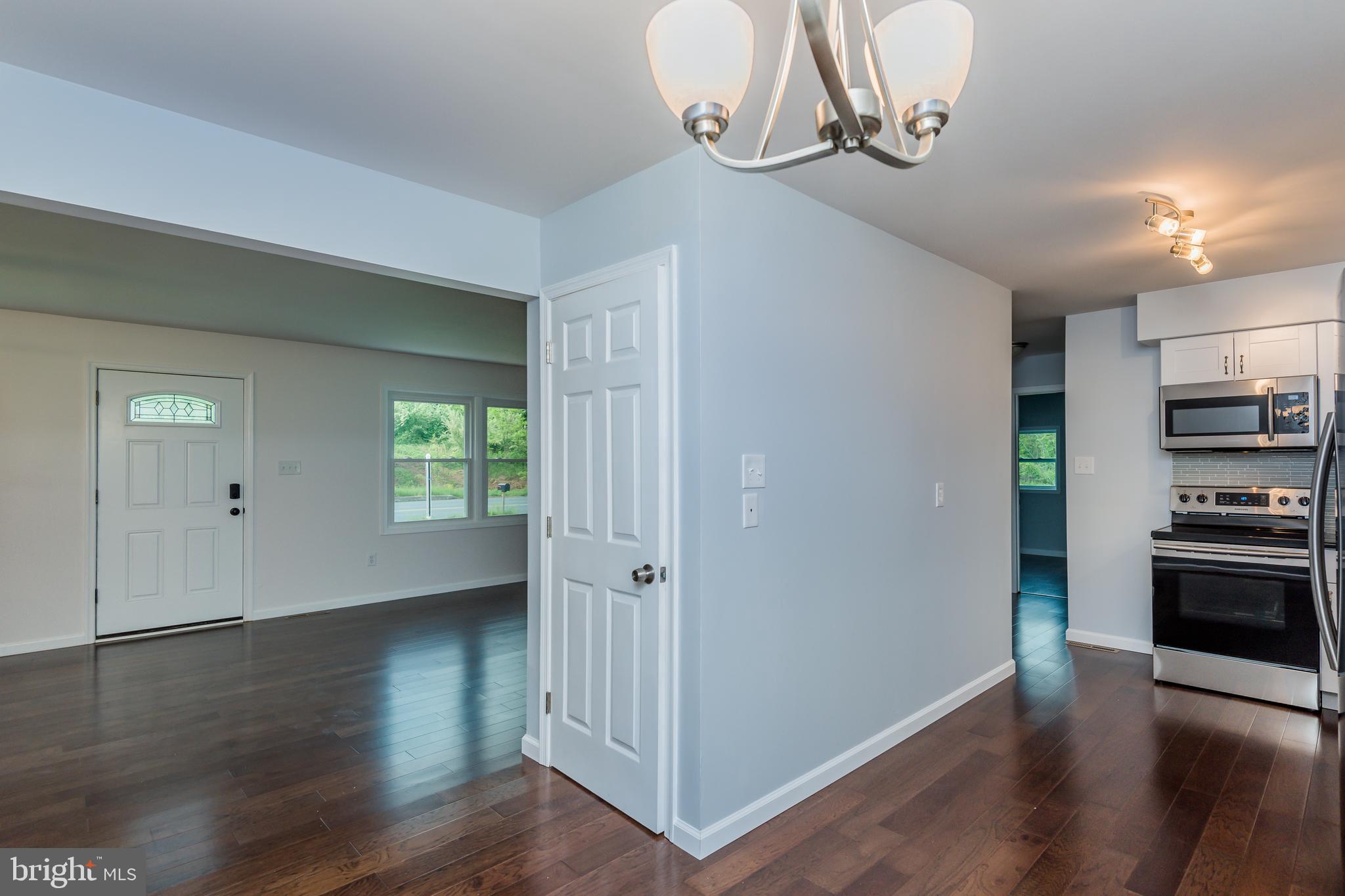 522 Pleasant View Road Hummelstown, PA 17036 - Photo 6 of 19 Gallery Image 6