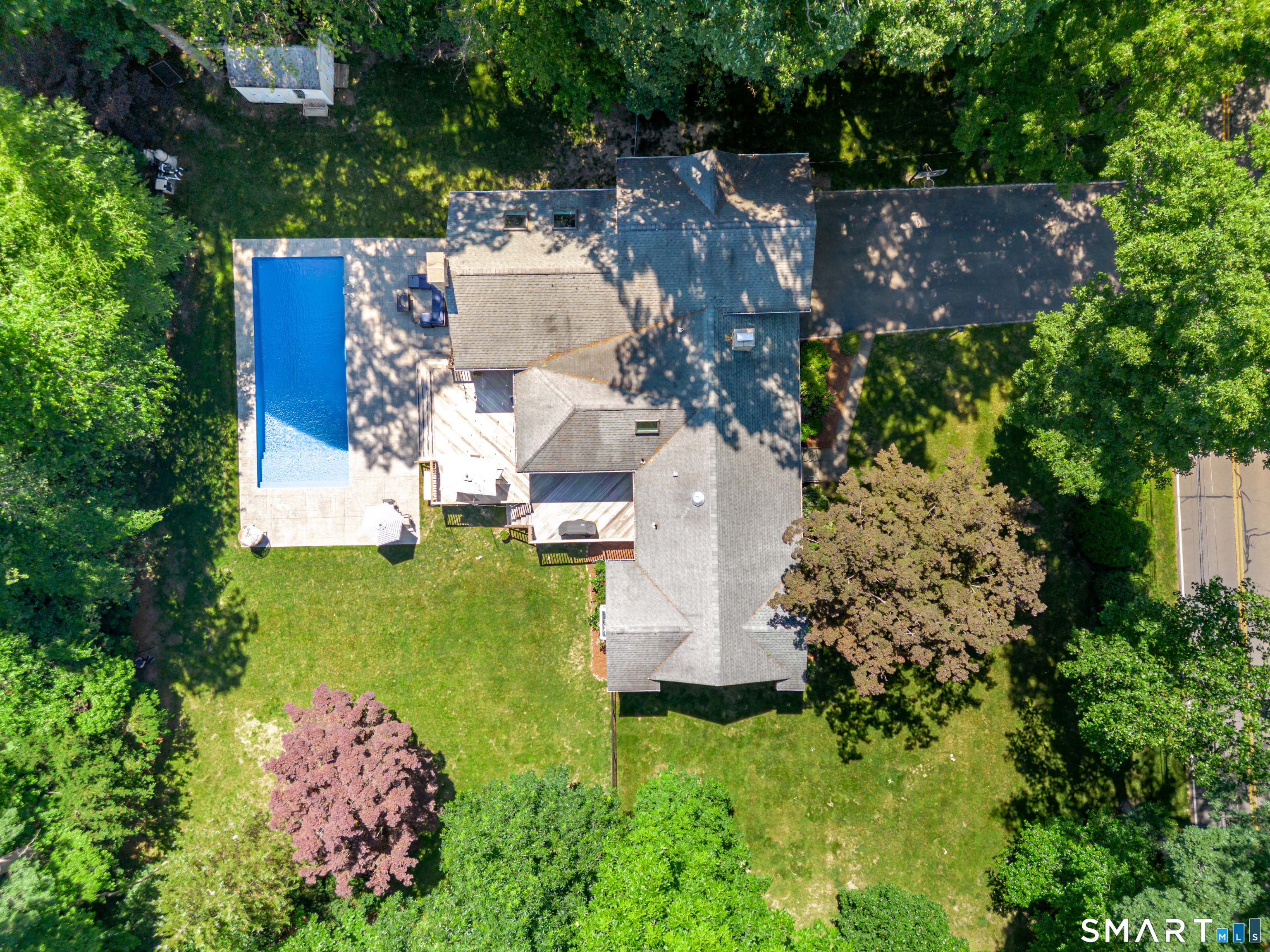 21 Geneva Road Norwalk, CT 06850 - Photo 32 of 36