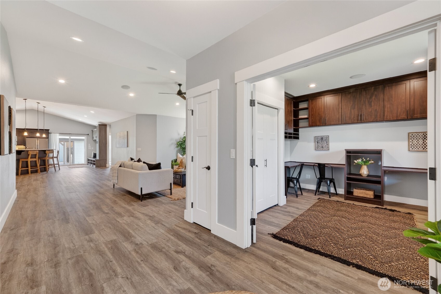 547 East Smith Road Bellingham, WA 98226 - Photo 6 of 40 Gallery Image 6
