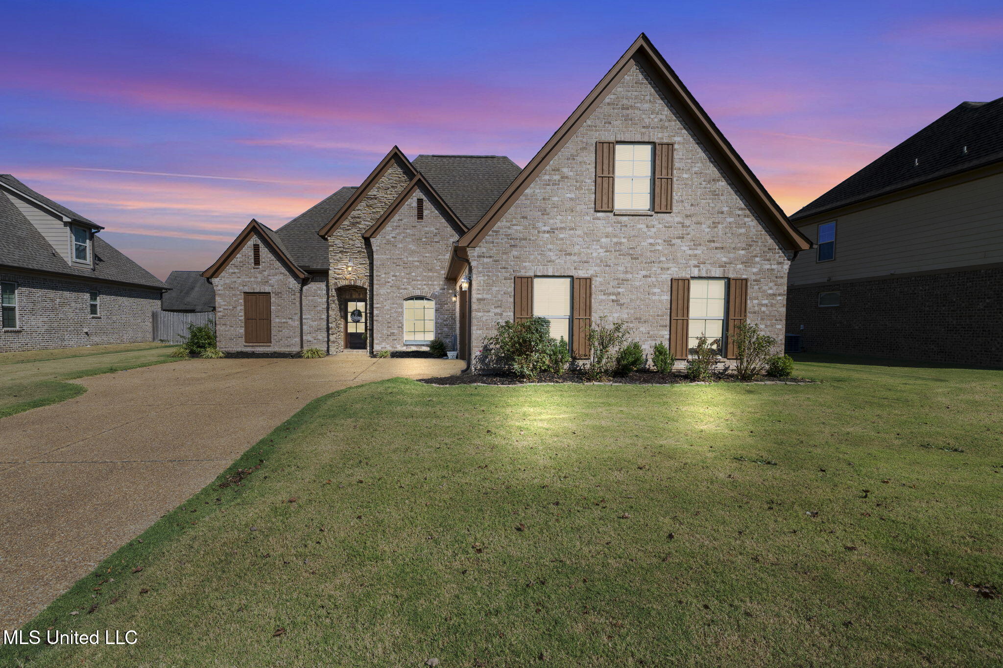 1098 Broadwing Circle South Olive Branch, MS 38654 - Photo 1 of 29 1-web-or-mls-1098 Broadwing Cir S-01