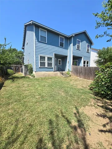 $1,675 | 7509 Lazy Creek Drive, Unit B, Austin, TX 78724