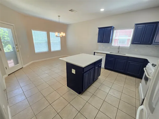 $1,675 | 7509 Lazy Creek Drive, Unit B, Austin, TX 78724
