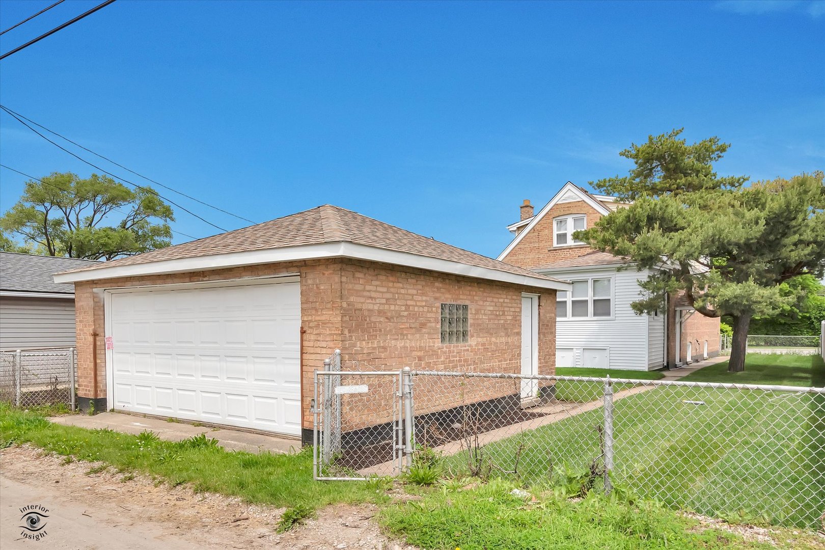 7229 57th Place Summit, IL 60501 - Photo 6 of 30 a front view of a house with a yard