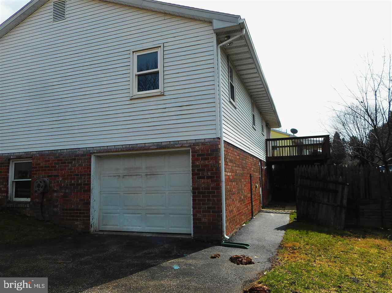 2295 Grandview Road Hanover, PA 17331 - Photo 3 of 10