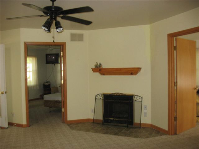 6890 North 320 East Howe, IN 46746 - Photo 10 of 11 Gallery Image 10