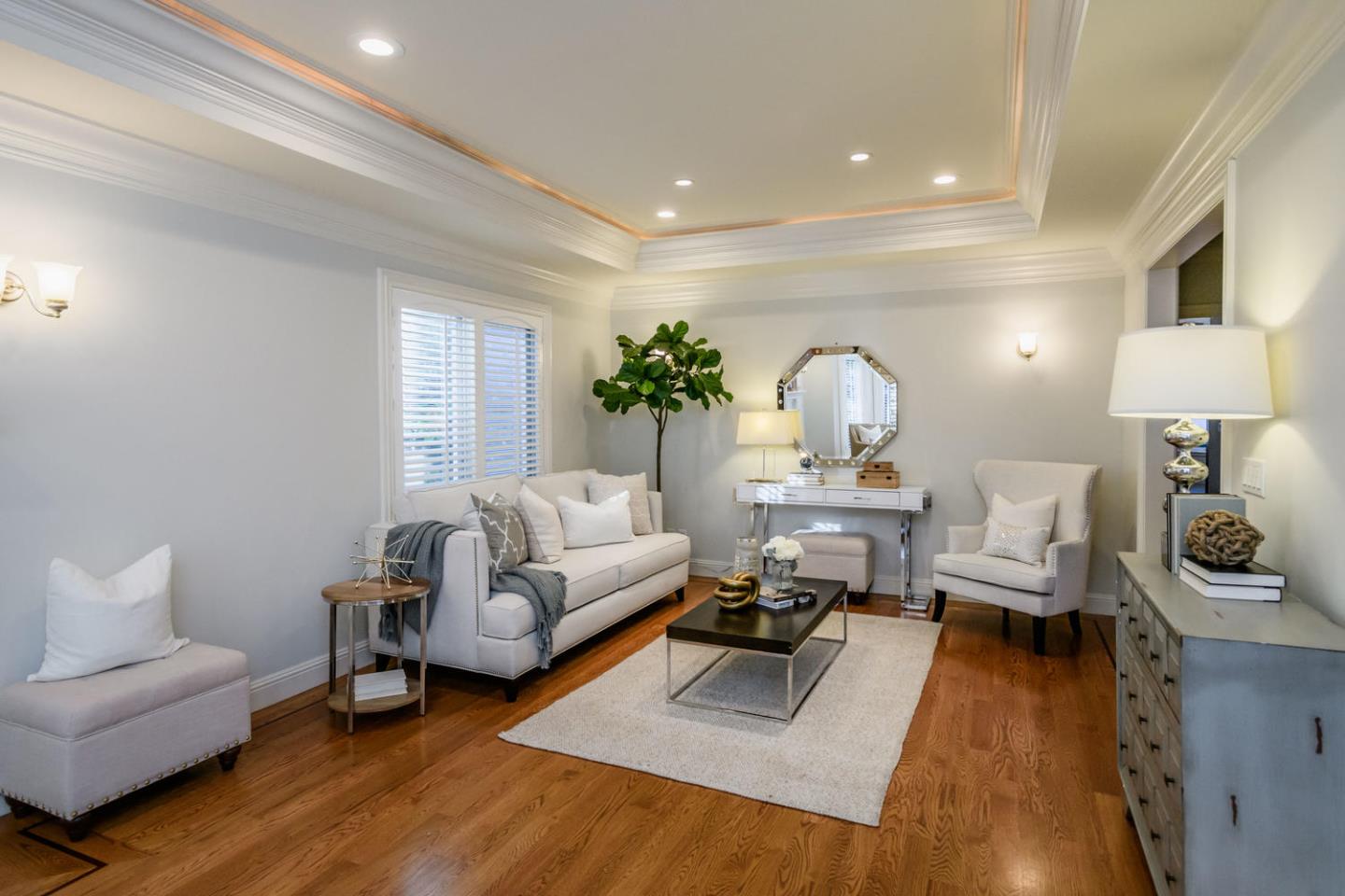 840 Newhall Road Burlingame, CA 94010 - Photo 6 of 41 a living room with furniture