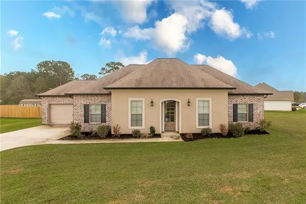 $315,000 | 18382 Red Wolf Trail, Loranger, LA 70446