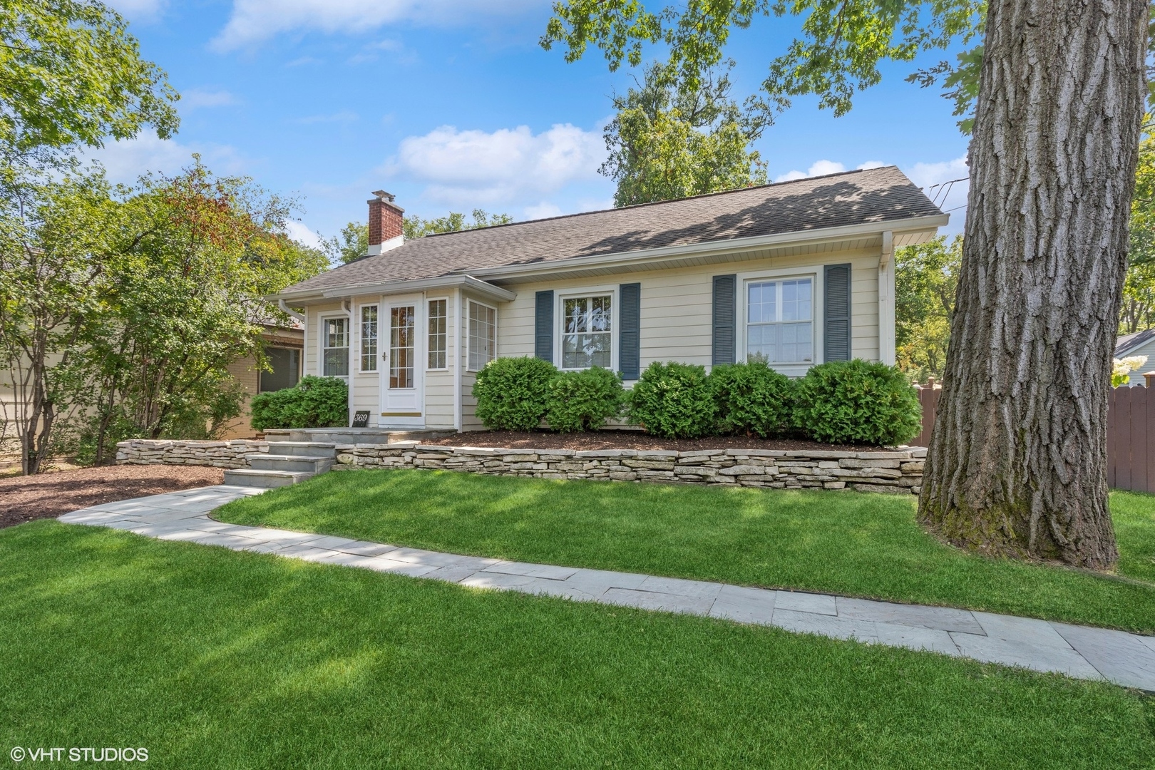 369 East Illinois Road Lake Forest, IL 60045 - Photo 16 of 16 Gallery Image 16
