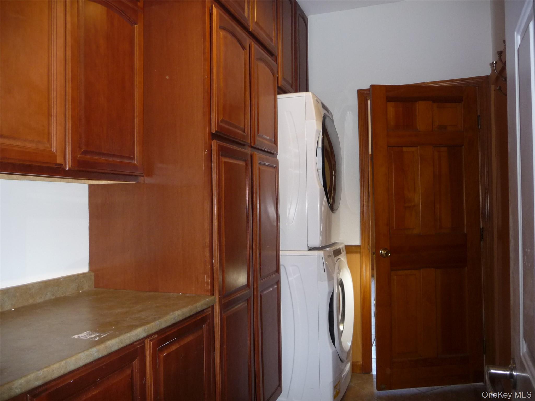 49 Lane Gate Road Wappingers Falls, NY 12590 - Photo 11 of 47