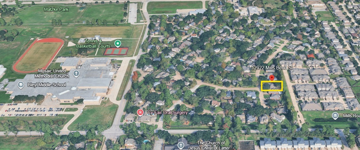 12922 Mills Bend Street Houston, TX 77070 - Photo 48 of 50 a aerial view of a house with a yard and lake view