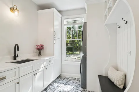 $1,250,000 | 302 East Hillside Avenue, Barrington, IL 60010