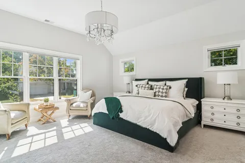 $1,250,000 | 302 East Hillside Avenue, Barrington, IL 60010