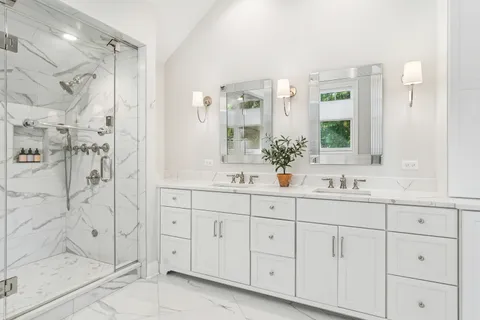 $1,250,000 | 302 East Hillside Avenue, Barrington, IL 60010