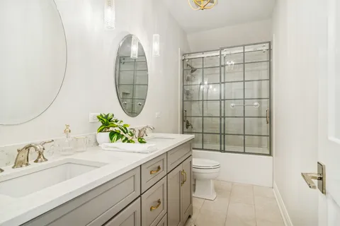 $1,250,000 | 302 East Hillside Avenue, Barrington, IL 60010