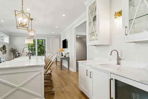 $1,250,000 | 302 East Hillside Avenue, Barrington, IL 60010