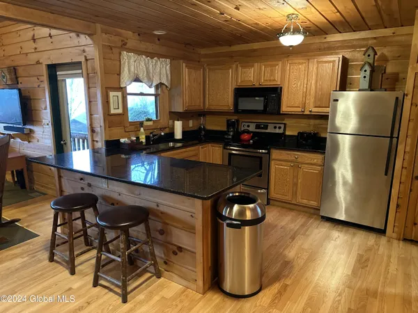 $19,900 | 3210 Lake Shore Drive, Unit 27 INTERVAL 2, Lake George, NY 12845