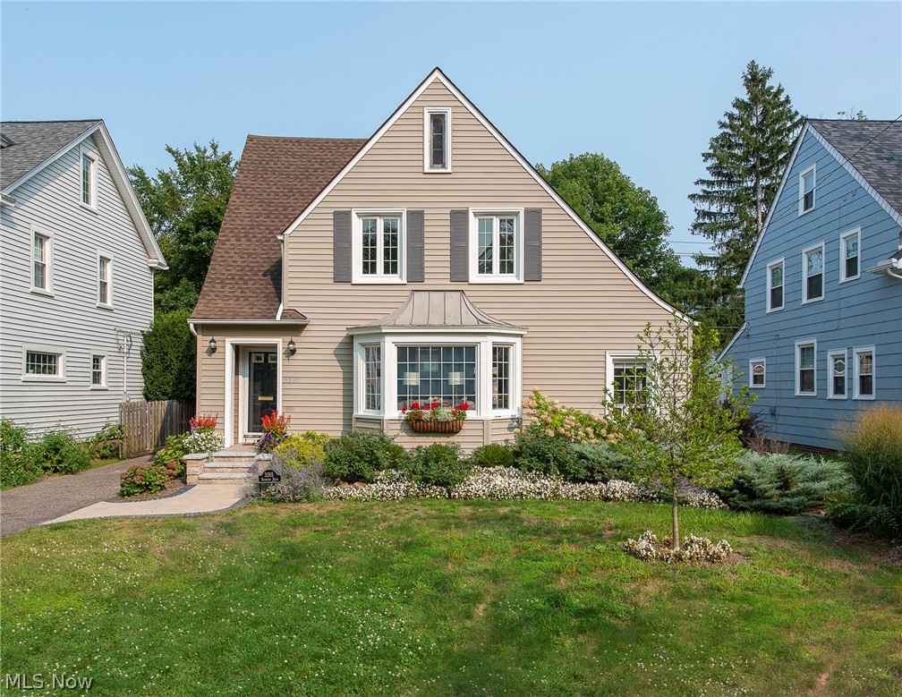 3265 Kenmore Road Shaker Heights, OH 44122 - Photo 1 of 26 Welcome home to 3265 Kenmore - where pride of ownership, comfort and functionality come together!