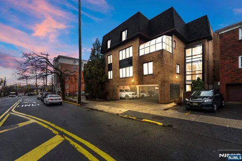 $528,888 | 319 Gorge Road, Unit 5, Cliffside Park, NJ 07010