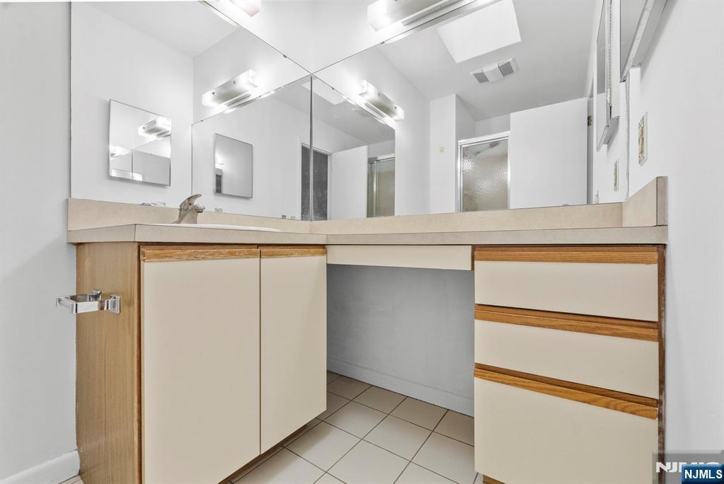 319 Gorge Road, Unit 5 Cliffside Park, NJ 07010 - Photo 19 of 30