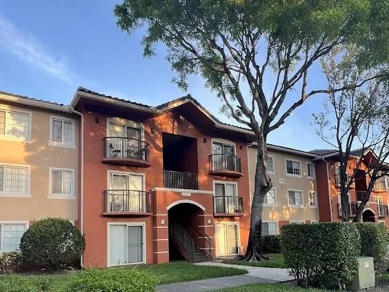 $1,625 | 4195 Haverhill Road, Unit 324, West Palm Beach, FL 33417