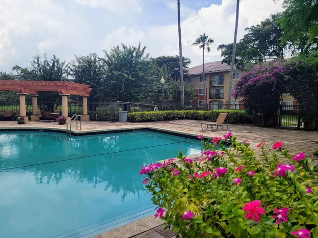 $1,625 | 4195 Haverhill Road, Unit 324, West Palm Beach, FL 33417