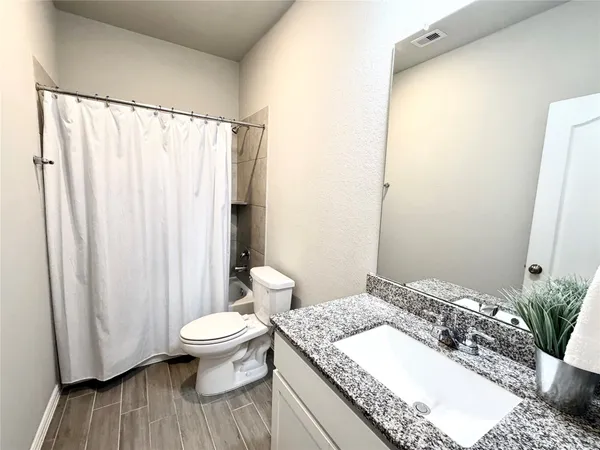 $2,280 | 8319 Divot Trace, Fulshear, TX 77441