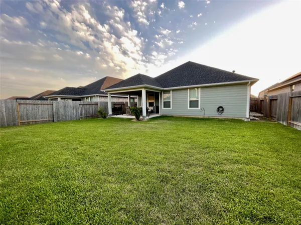$2,280 | 8319 Divot Trace, Fulshear, TX 77441