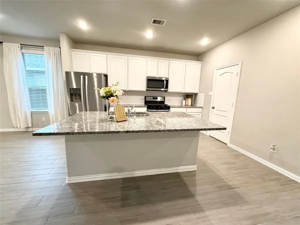 $2,280 | 8319 Divot Trace, Fulshear, TX 77441