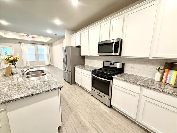 $2,280 | 8319 Divot Trace, Fulshear, TX 77441
