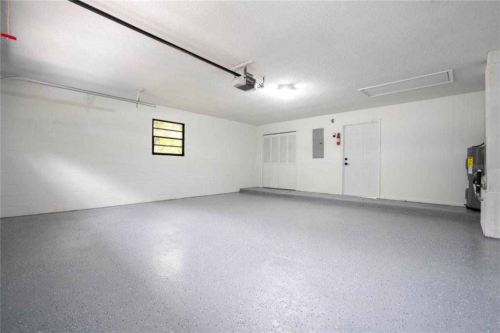 1124 Munster Street Orlando, FL 32803 - Photo 48 of 64 an empty room with a empty space and windows