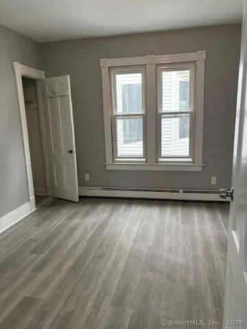 $1,500 | 118 East Farm Street, Waterbury, CT 06704