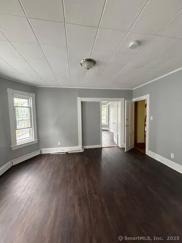 $1,500 | 118 East Farm Street, Waterbury, CT 06704