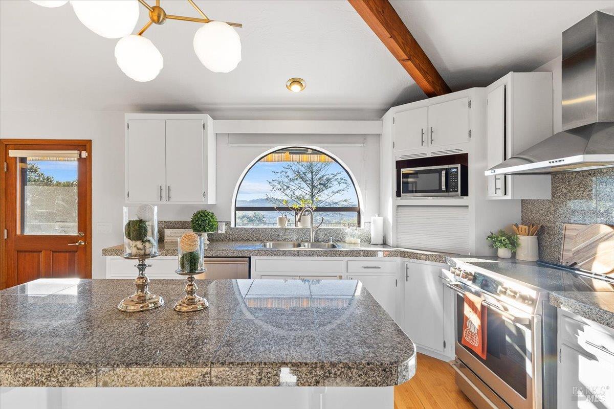 7061 Bennett Valley Road Santa Rosa, CA 95404 - Photo 19 of 55