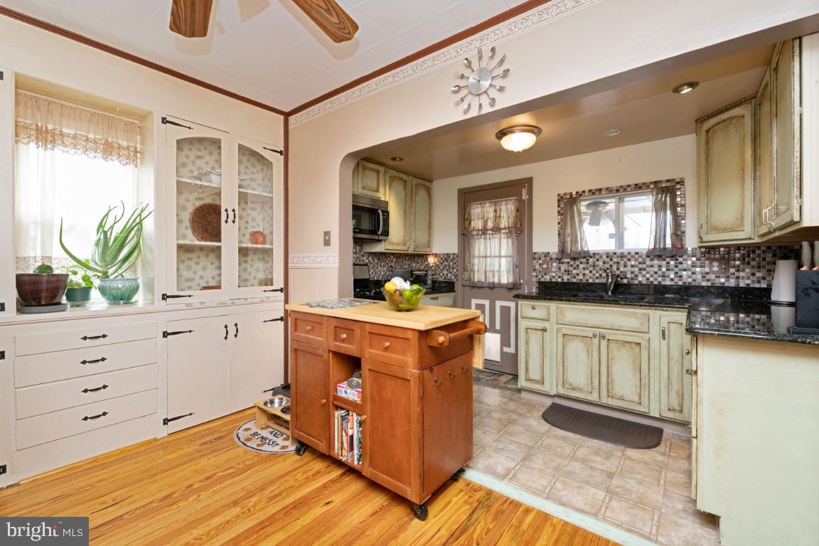 3620 Langrehr Road Baltimore, MD 21244 - Photo 14 of 40 Updated kitchen waiting for you