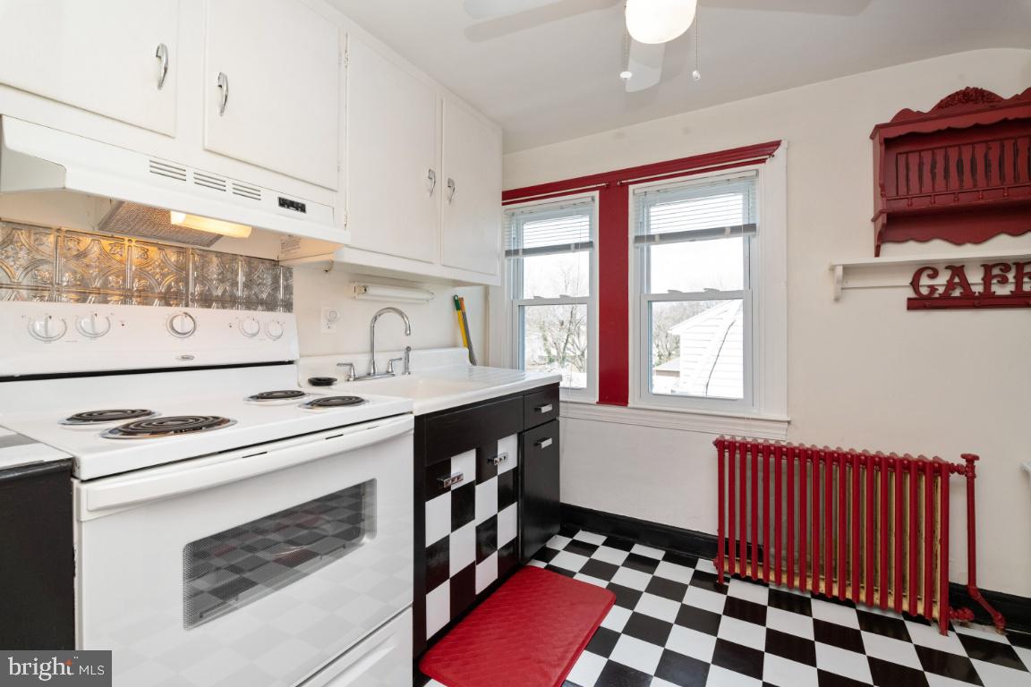 3620 Langrehr Road Baltimore, MD 21244 - Photo 24 of 40 The cutest vintage kitchen...where is my milkshake
