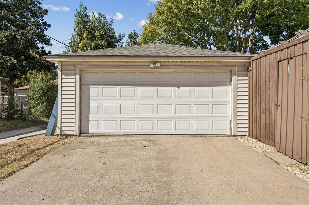 601 Ridgedale Drive Richardson, TX 75080 - Photo 26 of 26 a view of small house with a garage