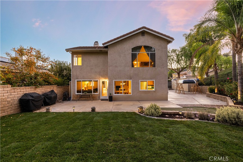 27729 Villa Canyon Road Castaic, CA 91384 - Photo 4 of 72 a front view of a house with a yard