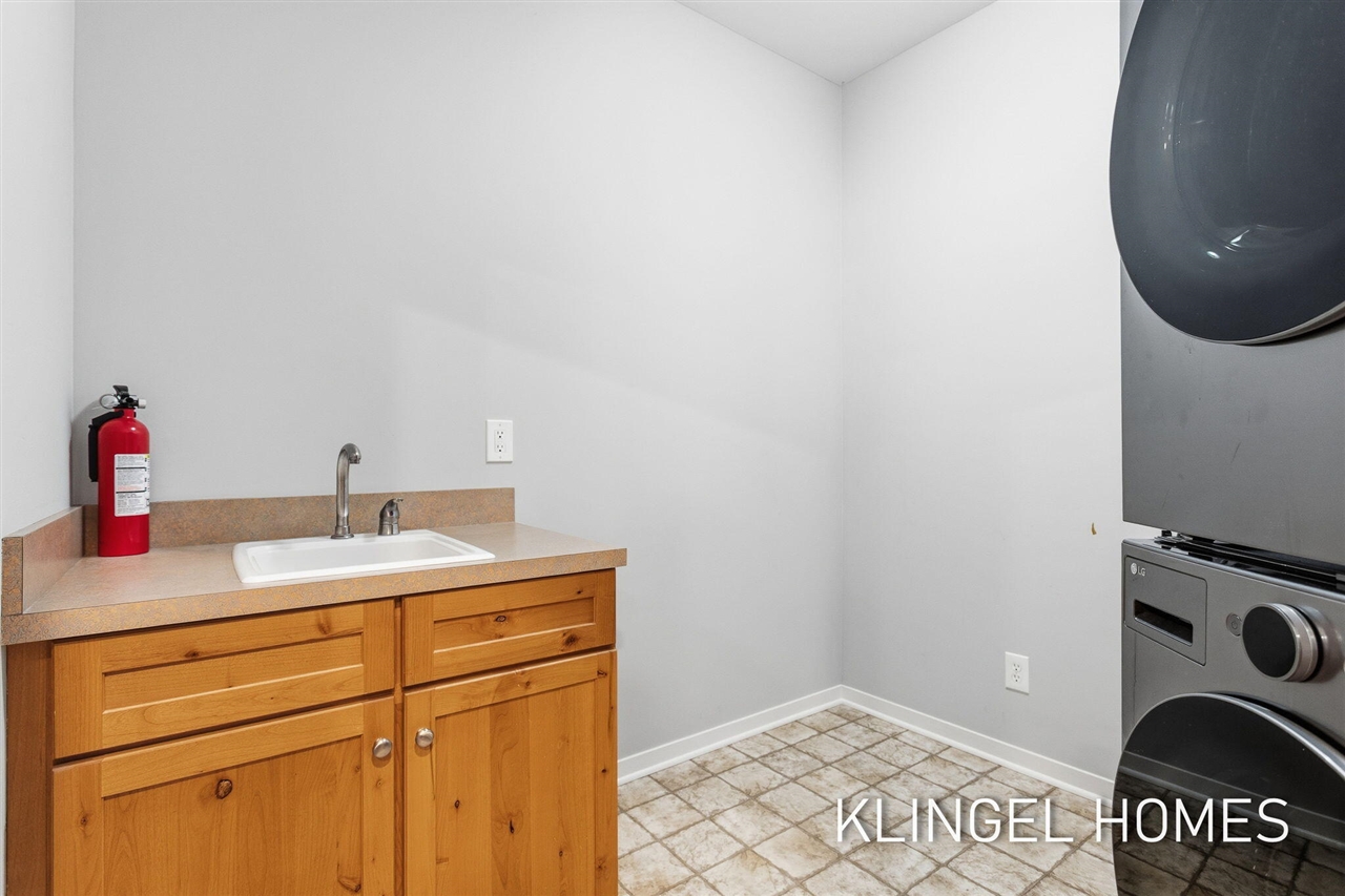 16480 Springvale Court Spring Lake, MI 49456 - Photo 17 of 46