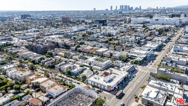 $1,650,000 | 139 North Harper Avenue, Los Angeles, CA 90048