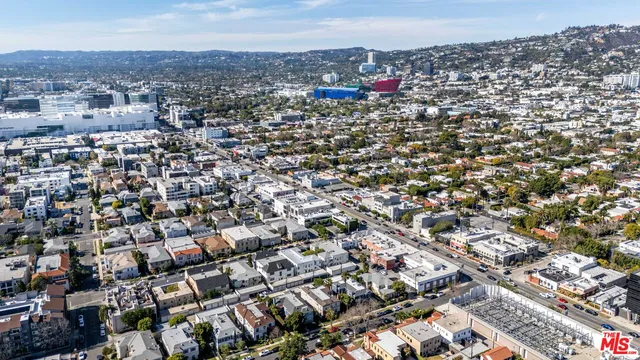 $1,650,000 | 139 North Harper Avenue, Los Angeles, CA 90048